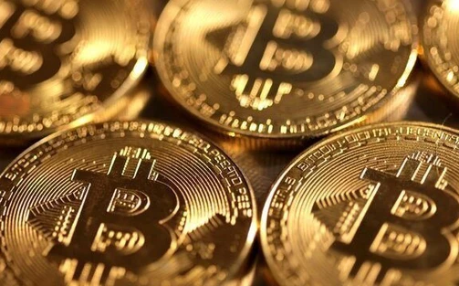 Bitcoin mất ngưỡng 100.000 USD/BTC khi thị trường né tránh rủi ro