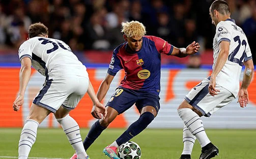 Yamal 'áp đảo' cả Messi lẫn Ronaldo khi cùng ở tuổi 17