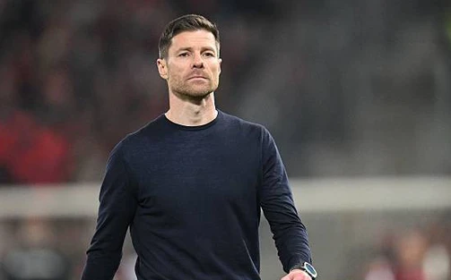 Chiến thuật của Xabi Alonso tại Madrid: 'Ông ấy hoàn toàn có thể chơi với ba trung vệ'