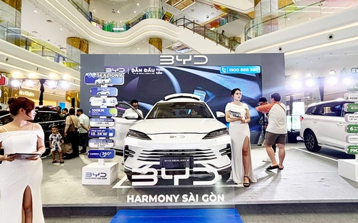 BYD Harmony Sài Gòn mang đến không gian trải nghiệm đẳng cấp các dòng xe BYD tại Thiso Mall Sala