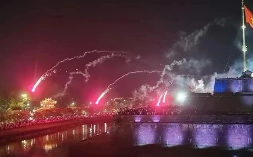 Nguyên nhân bắn hỏa pháo súng thần công về phía khán giả ở Kỳ Đài Huế