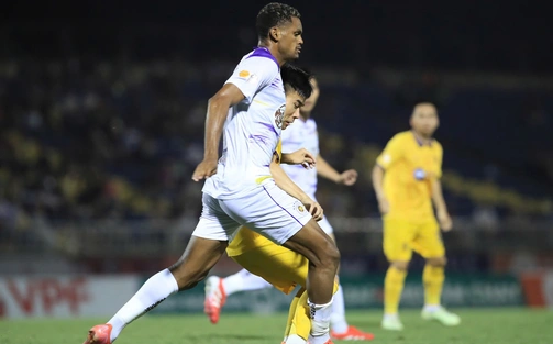 Tin nóng bóng đá Việt hôm nay 14/5: V-League tạm dừng vì SEA Games 33; CLB Bremen đến Hà Nội