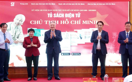 Phó Thủ tướng Thường trực Nguyễn Hòa Bình dự Lễ ra mắt Tủ sách điện tử Chủ tịch Hồ Chí Minh