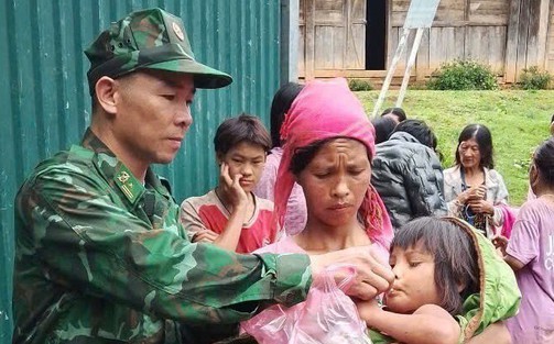 Đã tìm thấy bé gái đi lạc 3 ngày trong rừng