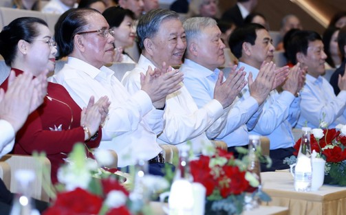 Chương trình nghệ thuật “Bài ca chiến thắng”: Bản hùng ca về lòng yêu nước và khát vọng chiến thắng