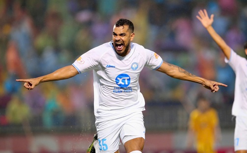 V-League 2024/25: 'Cháy hết mình cánh phượng nhẹ nhàng rơi…'