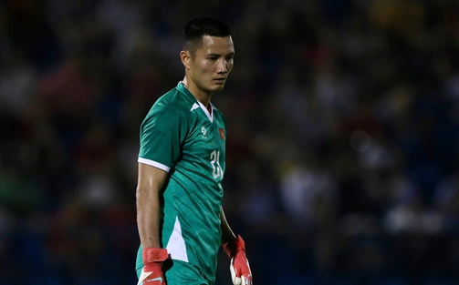 Thủ môn số 1 của ĐT Việt Nam tái xuất ở V-League, HLV Kim Sang Sik nhận tin vui 