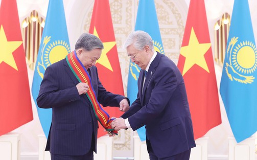 Hình ảnh Lễ trao tặng Huân chương Hữu nghị hạng Nhất của Kazakhstan cho Tổng Bí thư Tô Lâm