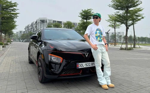 Gen Z làm ngành thời trang chạy VinFast VF 7: "Động cơ mạnh là tính năng an toàn, tiết kiệm 5-6 triệu đồng/tháng so với xe xăng"