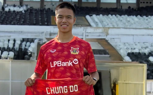 Tiền vệ Việt kiều Đỗ Nguyễn Thành Chung chính thức gia nhập CLB Ninh Bình