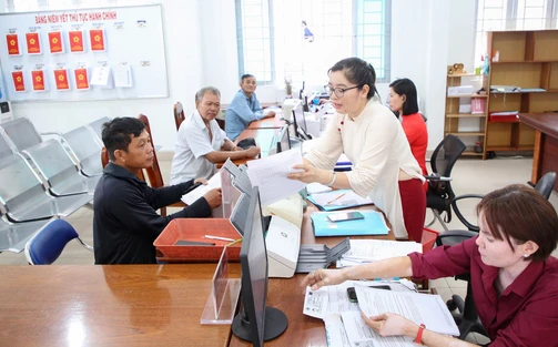 “Bao nhiêu lợi ích đều vì dân” – sợi chỉ đỏ xuyên suốt mọi chủ trương của Đảng