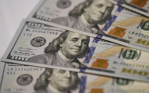 Đồng USD suy yếu, vàng được đà đi lên