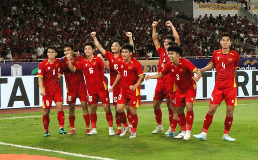 Công Phương tỏa sáng, U23 Việt Nam lần thứ 3 liên tiếp vô địch U23 Đông Nam Á