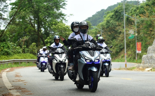Công nghệ YECVT độc quyền trên Yamaha NVX: Tăng tốc êm ái, đổ đèo vững vàng