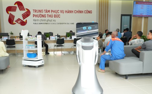 Robot tham gia hỗ trợ công tác hành chính công tại TP HCM