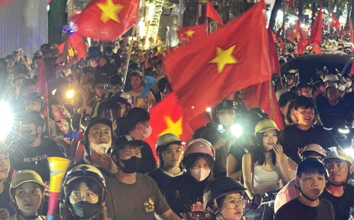 CĐV Việt Nam 'đi bão' sau chiến tích của U23 Việt Nam