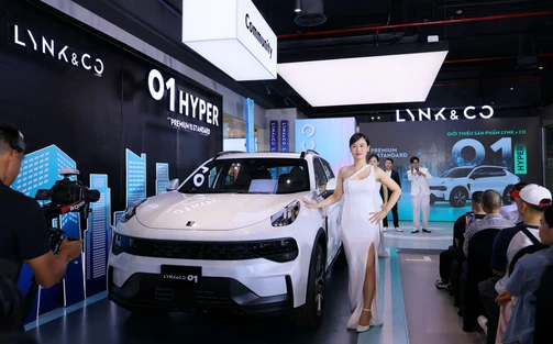 Lynk & Co 01 Hyper ra mắt, tiết kiệm hơn 80 triệu đồng