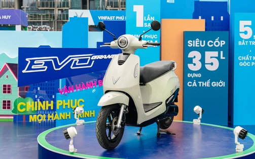 VinFast bảo hành chính hãng 6 năm cho xe - 9 năm cho pin xe máy điện