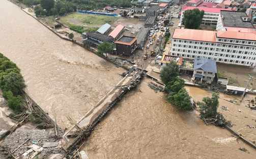 Trung Quốc kích hoạt ứng phó lũ lụt ở nhiều khu vực