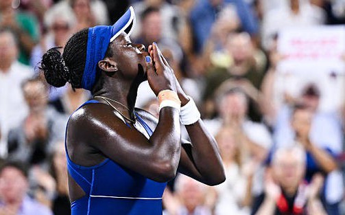 Sao nữ 18 tuổi gây chấn động khi đánh bại 4 cựu vô địch Grand Slam để giành chức vô địch lịch sử là ai?