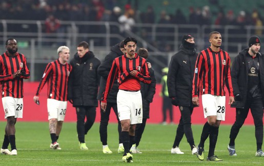 Ngày kỷ niệm của Milan bị phá hỏng vì màn trình diễn đáng thất vọng tại San Siro