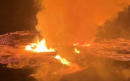 Siêu núi lửa Kilauea ở Hawaii lại "thức giấc"