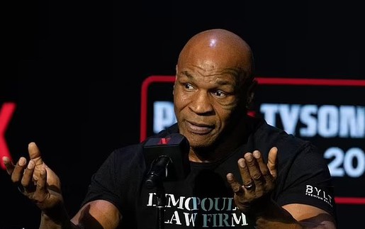 Mike Tyson tiết lộ những 'cảm xúc lẫn lộn' sau trận thua trước Jake Paul hồi tháng trước