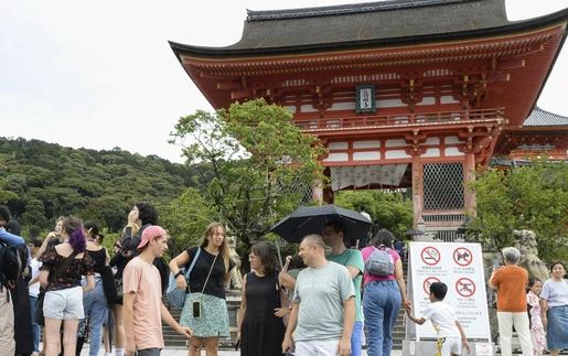 Nhật Bản: Cố đô Kyoto xem xét tăng thuế lưu trú với du khách