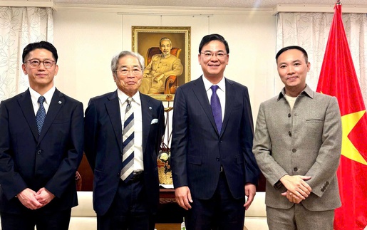 Vạn Nguyễn: Người Việt đầu tiên được vinh danh "Đạo diễn vì sứ mệnh bảo tồn giá trị văn hóa UNESCO 2025"