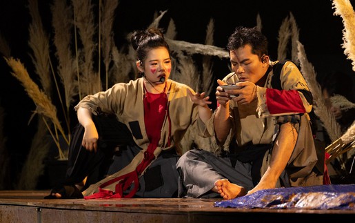 Từ nhạc kịch đến công nghiệp văn hóa