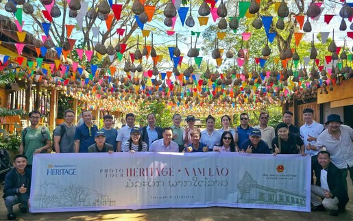 "Photo tour" - hành trình vun đắp hợp tác văn hóa Việt Nam - Lào