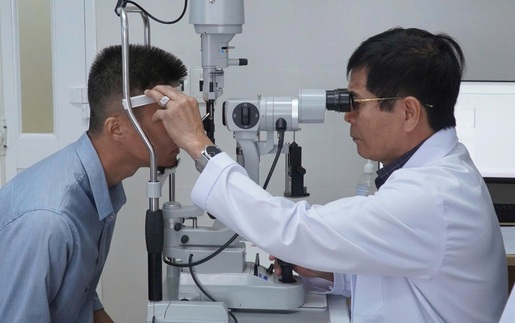 Trì hoãn điều trị đục thủy tinh thể và những nguy cơ tiềm ẩn