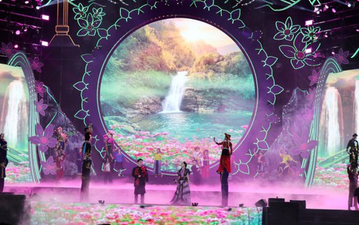 Khai mạc lễ hội hoa Tam giác mạch và vinh danh du lịch tỉnh Tuyên Quang