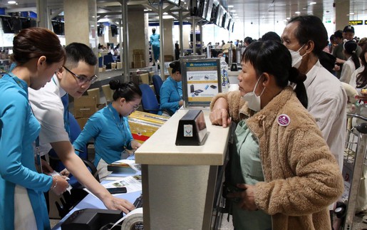 Từ 1/12, chỉ làm thủ tục tại quầy đối với hành khách có hành lý ký gửi 