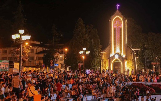 Sa Pa tăng tốc hút khách mùa du lịch lễ hội cuối năm