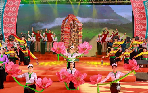 Trải nghiệm các hoạt động “Chào năm mới 2026” tại Làng Văn hóa - Du lịch các dân tộc Việt Nam