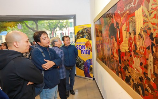 Triển lãm nghệ thuật sơn mài hướng tới chào mừng Đại hội Đảng toàn quốc lần thứ XIV