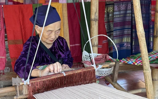 Giữ hồn thổ cẩm giữa đại ngàn Pù Luông