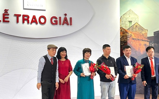 Tôn vinh những tiếng nói thơ ca thắp lên tình yêu nguồn cội