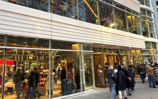 Quán Starbucks lớn nhất thế giới đông khách trong dịp Lễ Tạ ơn