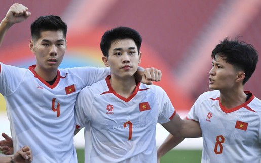 Tin nóng bóng đá Việt hôm nay 4/12: Đình Bắc không ngại đối thủ nào tại SEA Games 33; Văn Hậu tái xuất trong đội hình CLB CAHN