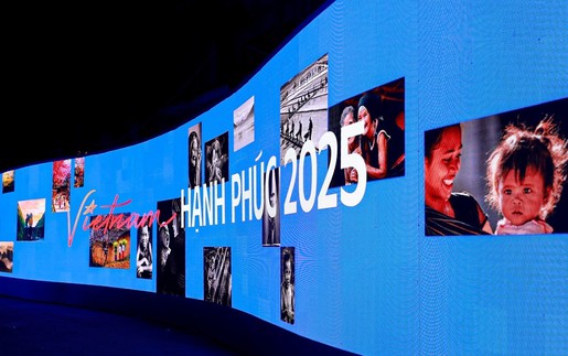 Khai mạc triển lãm “Việt Nam hạnh phúc"