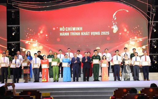 Học tập làm theo Bác - Vững bước vào kỷ nguyên phát triển mới