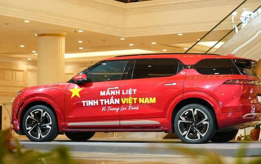 VinFast ưu đãi 4% giá trên tất cả sản phẩm ô tô và xe máy