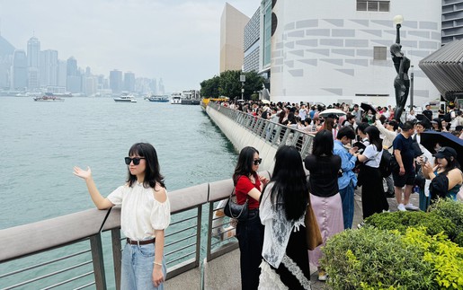 Hong Kong (Trung Quốc) thu hút lượng lớn du khách trong Tuần lễ vàng Ngày Quốc tế Lao động