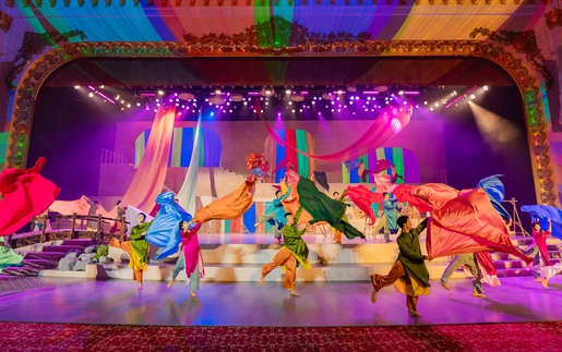 Tam đại đỉnh show nghệ thuật bùng nổ tại Vinpearl Nha Trang
