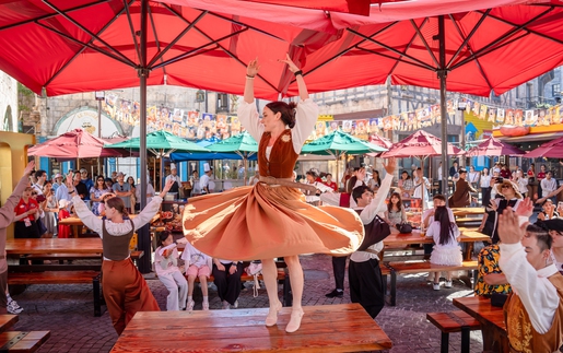 Đạo diễn vũ đạo của MV Bắc Bling dàn dựng show diễn "siêu hot" tại Ba Na Hills