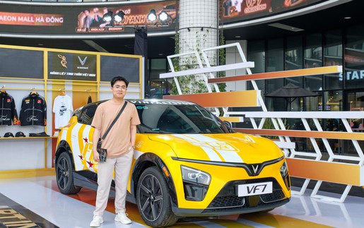 VinFast VF 7 và 2 "bản phối" cực chất khiến người dùng Việt trầm trồ