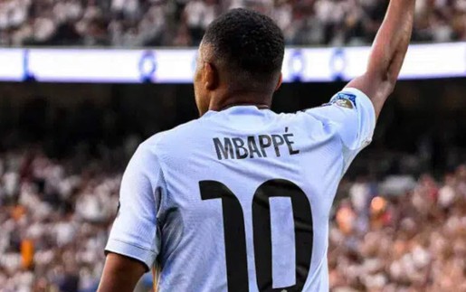 Kylian Mbappe mặc áo số 10: Huyền thoại bắt đầu