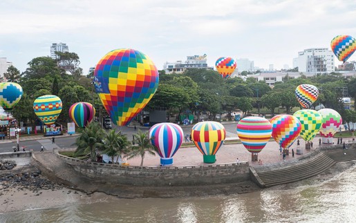 Các địa phương ven biển Thành phố Hồ Chí Minh nhộn nhịp đón khách dịp Hè